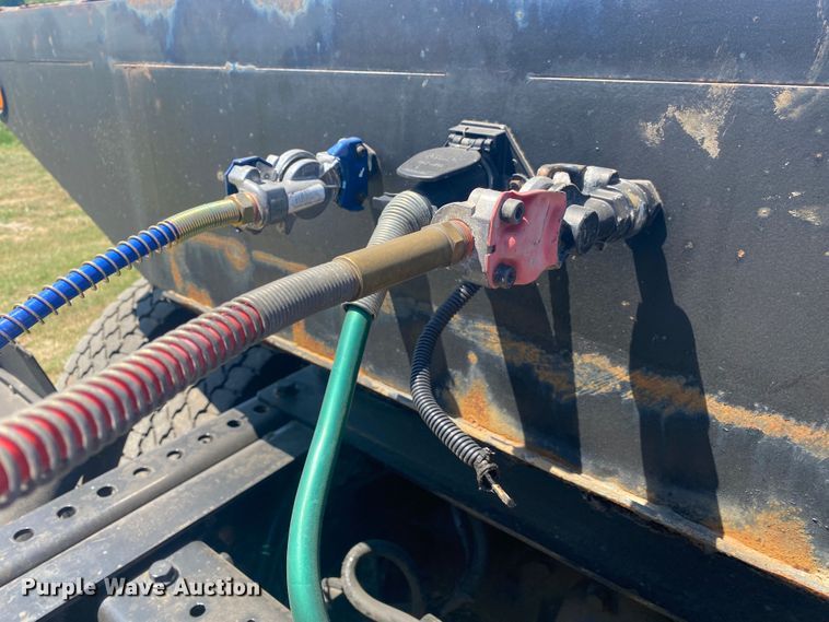 image for item JW9472 1997 Duo Lift T242D-24  drop tilt deck equipment trailer