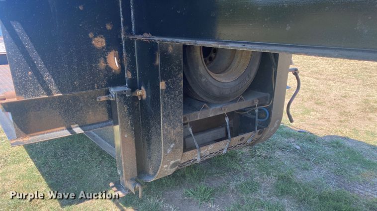 image for item JW9472 1997 Duo Lift T242D-24  drop tilt deck equipment trailer