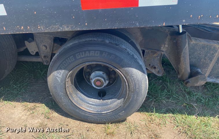 image for item JW9472 1997 Duo Lift T242D-24  drop tilt deck equipment trailer