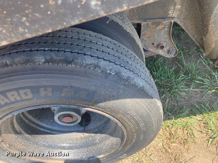 image for item JW9472 1997 Duo Lift T242D-24  drop tilt deck equipment trailer