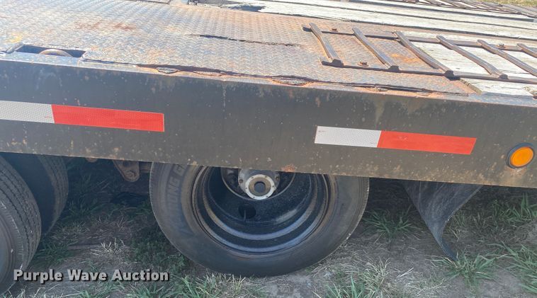 image for item JW9472 1997 Duo Lift T242D-24  drop tilt deck equipment trailer