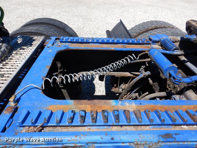 image for item KF9616 2014 Peterbilt 367  semi truck