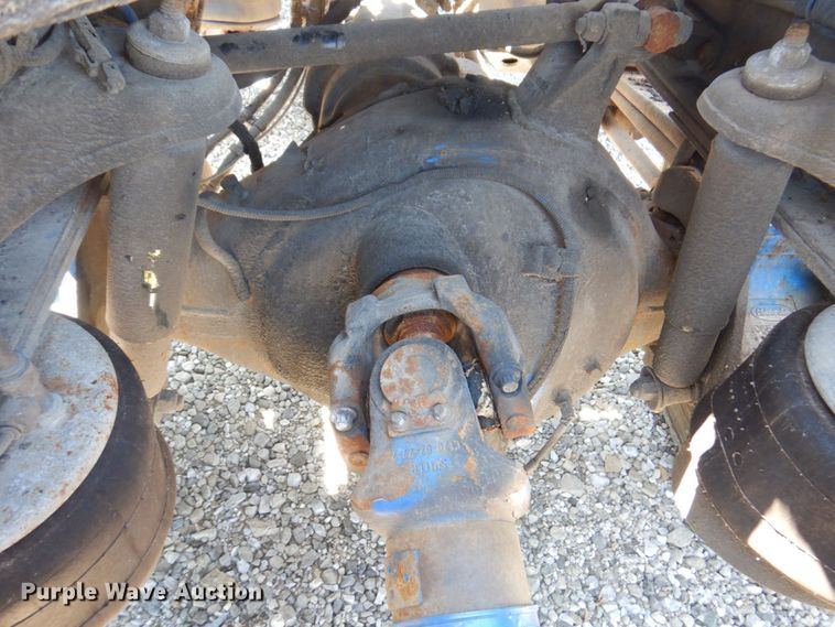 image for item KF9616 2014 Peterbilt 367  semi truck