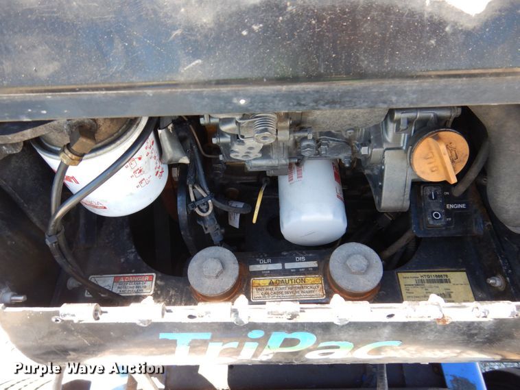 image for item KF9616 2014 Peterbilt 367  semi truck