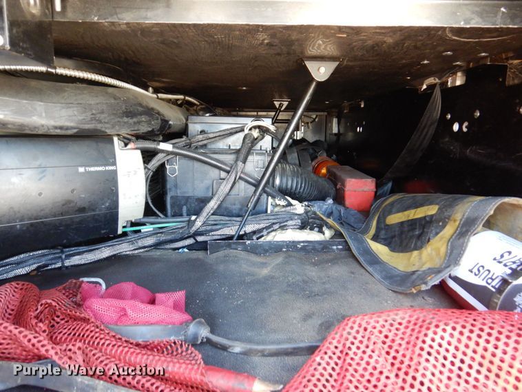 image for item KF9616 2014 Peterbilt 367  semi truck