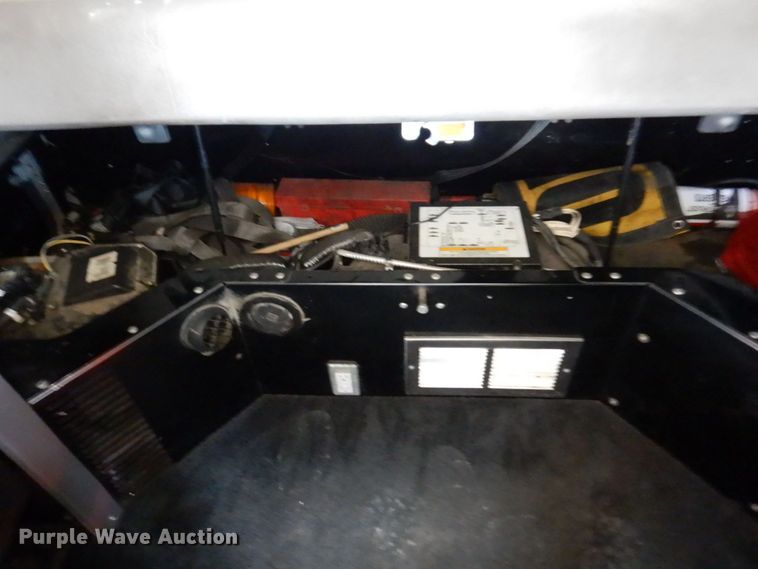 image for item KF9616 2014 Peterbilt 367  semi truck