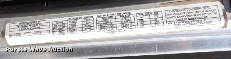 image for item KF9616 2014 Peterbilt 367  semi truck