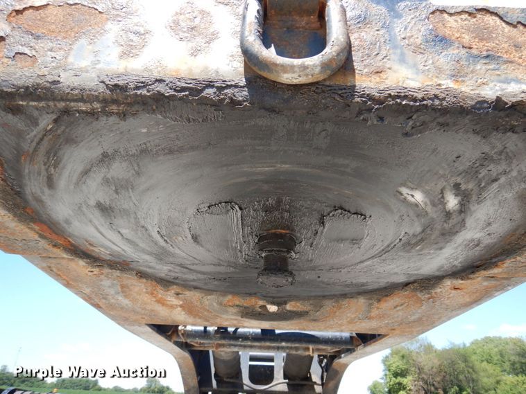 image for item KF9617 2008 Fontaine Magnitude 55H-26  lowboy equipment trailer