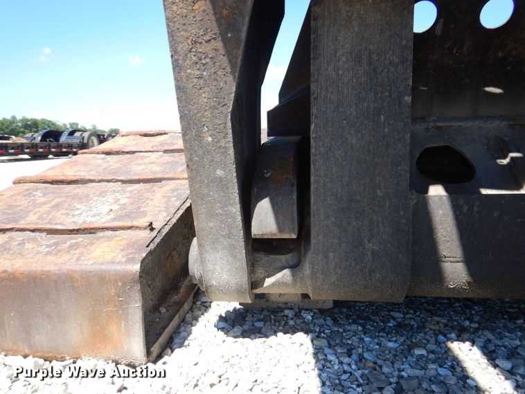 image for item KF9617 2008 Fontaine Magnitude 55H-26  lowboy equipment trailer