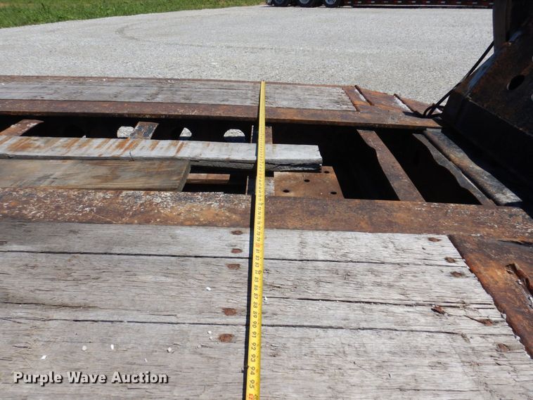 image for item KF9617 2008 Fontaine Magnitude 55H-26  lowboy equipment trailer