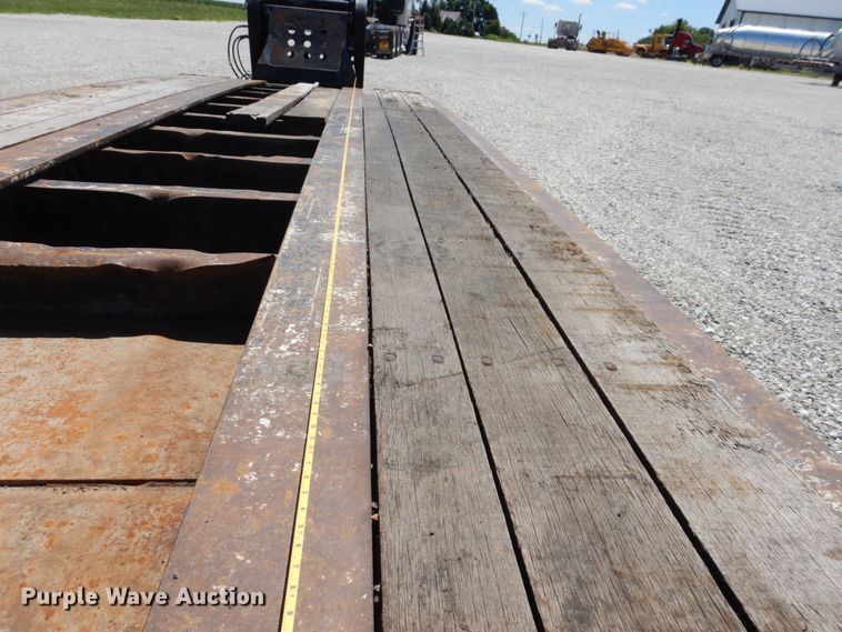 image for item KF9617 2008 Fontaine Magnitude 55H-26  lowboy equipment trailer