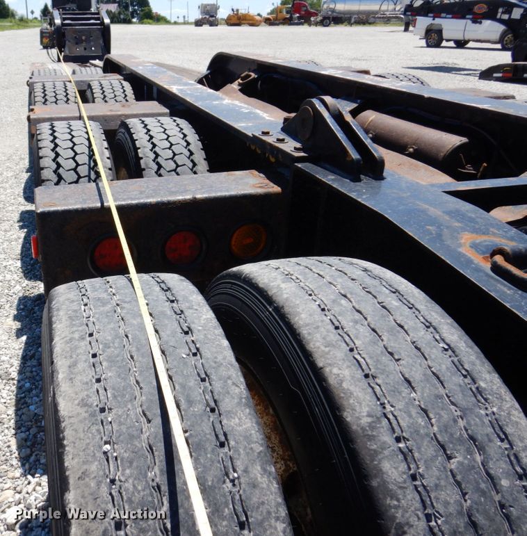 image for item KF9617 2008 Fontaine Magnitude 55H-26  lowboy equipment trailer