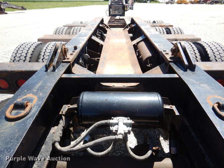 image for item KF9617 2008 Fontaine Magnitude 55H-26  lowboy equipment trailer