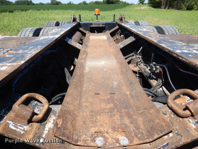 image for item KF9617 2008 Fontaine Magnitude 55H-26  lowboy equipment trailer