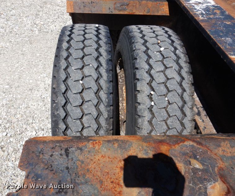 image for item KF9617 2008 Fontaine Magnitude 55H-26  lowboy equipment trailer