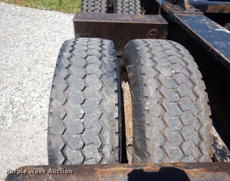 image for item KF9617 2008 Fontaine Magnitude 55H-26  lowboy equipment trailer