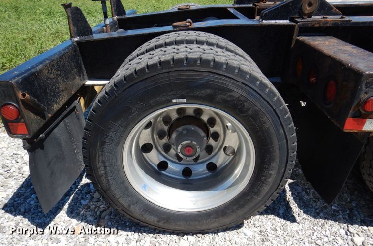 image for item KF9617 2008 Fontaine Magnitude 55H-26  lowboy equipment trailer