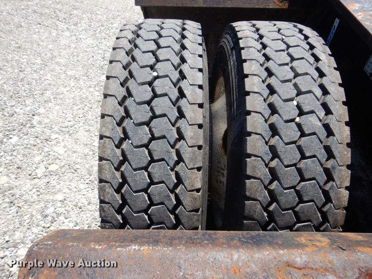 image for item KF9617 2008 Fontaine Magnitude 55H-26  lowboy equipment trailer