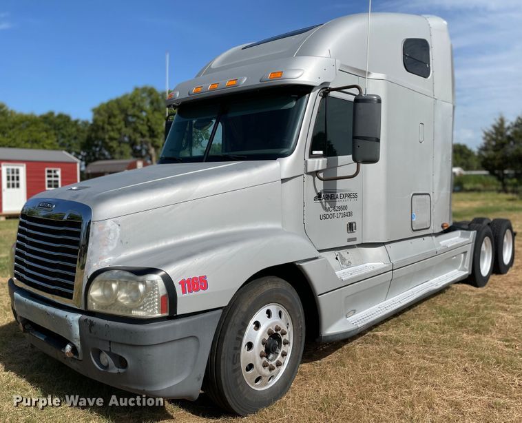 image for item KJ9906 2006 Freightliner Century Class ST120  semi truck