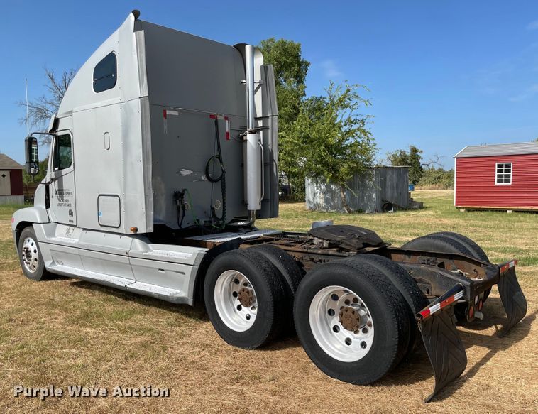 image for item KJ9906 2006 Freightliner Century Class ST120  semi truck