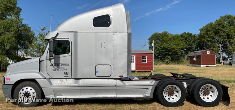 image for item KJ9906 2006 Freightliner Century Class ST120  semi truck