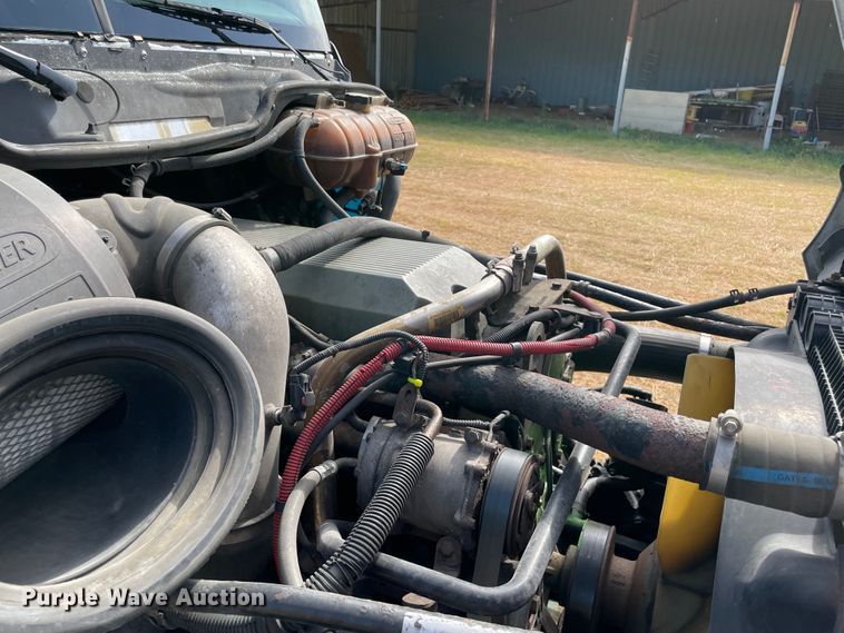 image for item KJ9906 2006 Freightliner Century Class ST120  semi truck