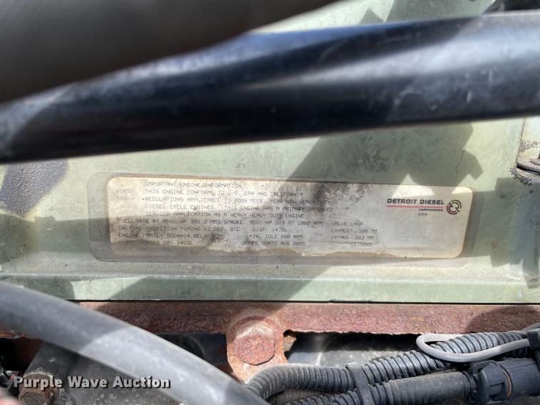 image for item KJ9906 2006 Freightliner Century Class ST120  semi truck