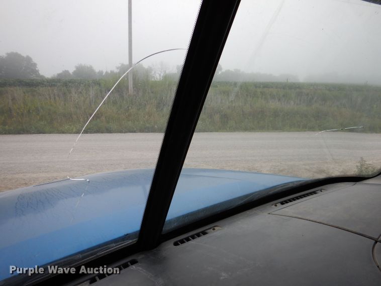 image for item KP9472 2005 Freightliner Columbia  semi truck