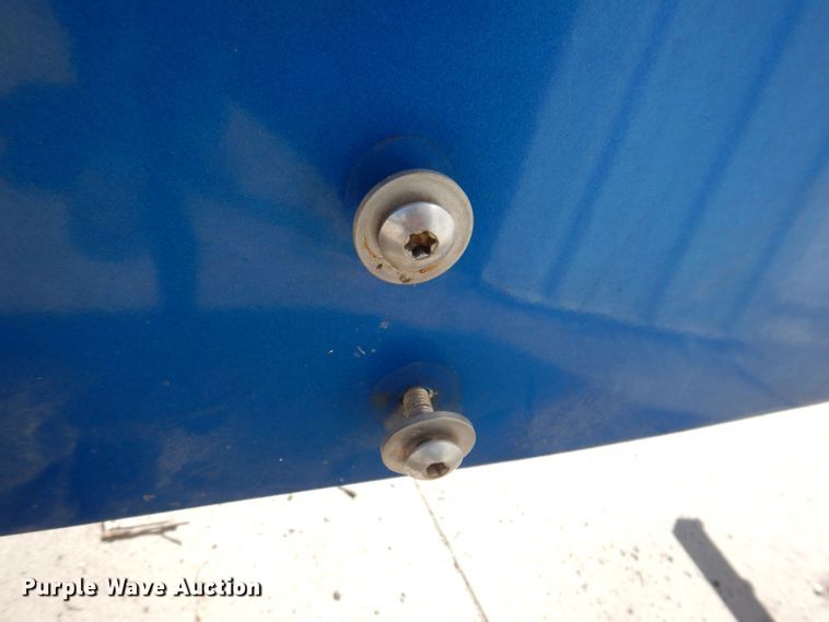 image for item KP9472 2005 Freightliner Columbia  semi truck