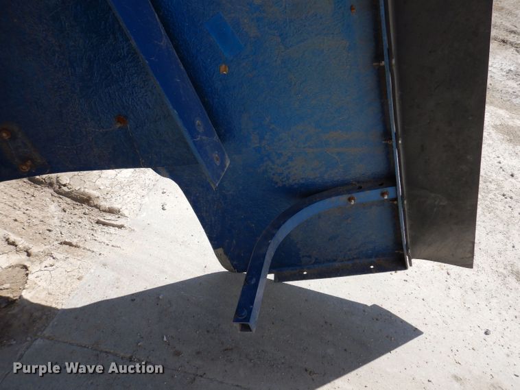 image for item KP9472 2005 Freightliner Columbia  semi truck