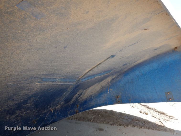 image for item KP9472 2005 Freightliner Columbia  semi truck