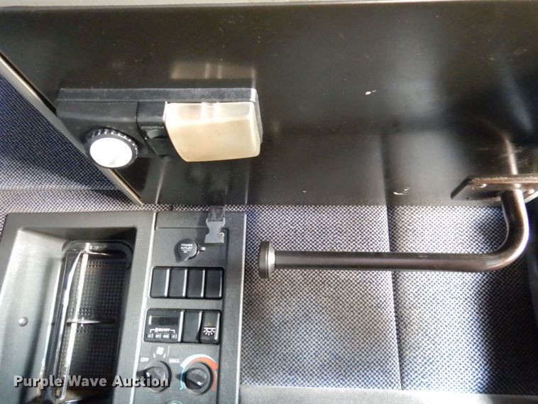 image for item KR9115 1999 Volvo VNL670  semi truck