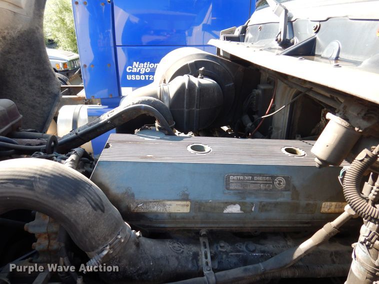 image for item KR9115 1999 Volvo VNL670  semi truck