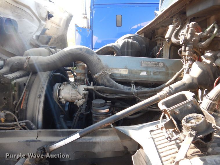 image for item KR9115 1999 Volvo VNL670  semi truck