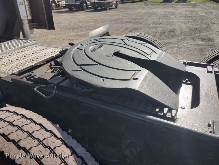 image for item LK9042 1996 Kenworth T800  truck cab and chassis