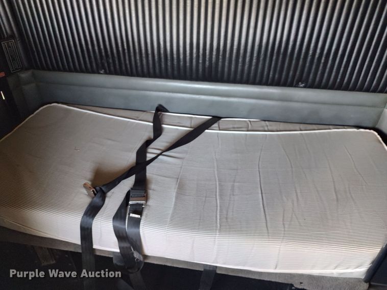 image for item LK9042 1996 Kenworth T800  truck cab and chassis