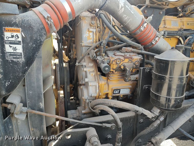 image for item LK9042 1996 Kenworth T800  truck cab and chassis