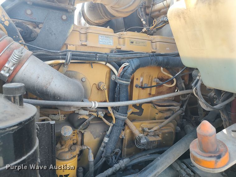 image for item LK9042 1996 Kenworth T800  truck cab and chassis