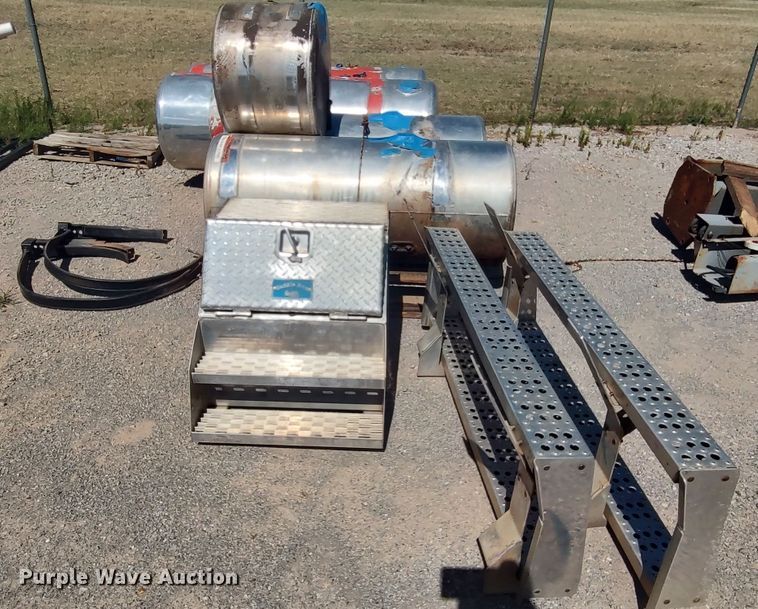 image for item LK9067 Truck parts