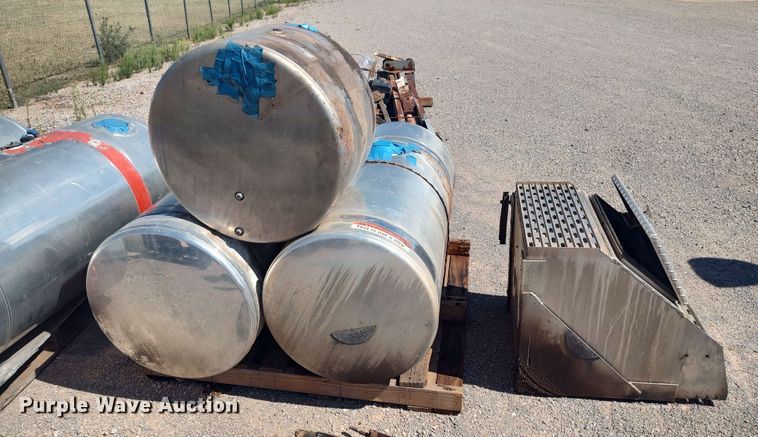 image for item LK9067 Truck parts