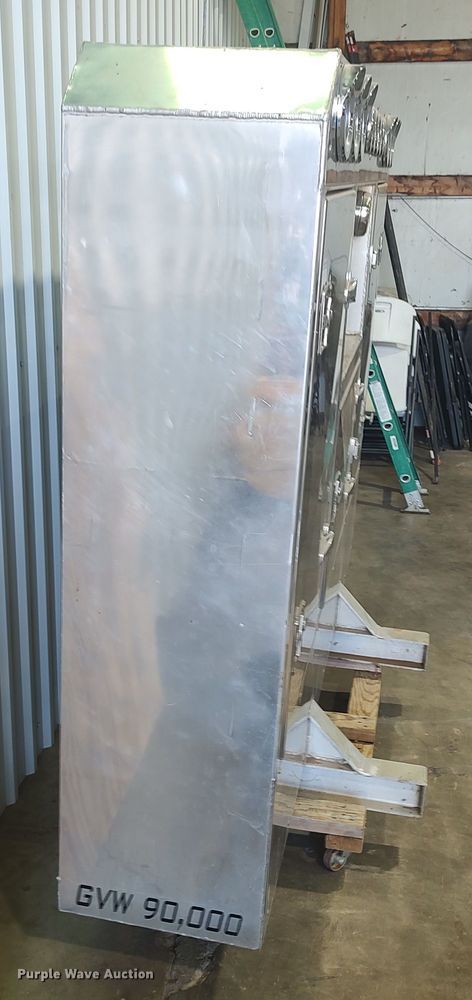 image for item LK9070 Headache rack