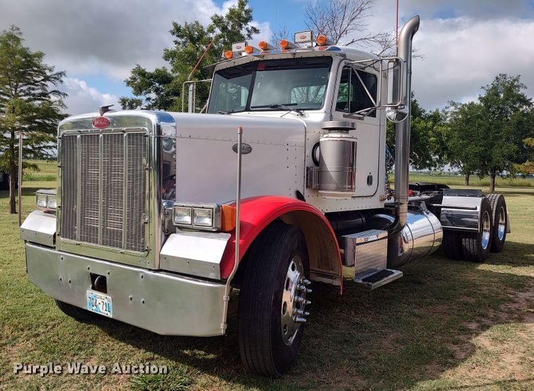 image for item LK9095 1994 Peterbilt 379  semi truck