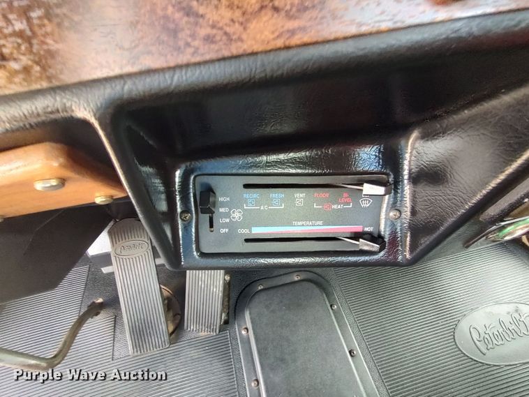 image for item LK9095 1994 Peterbilt 379  semi truck