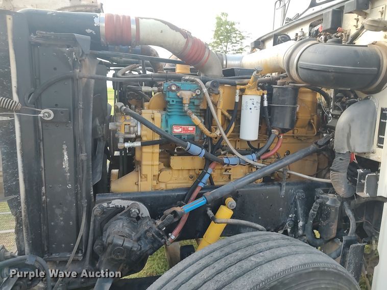 image for item LK9095 1994 Peterbilt 379  semi truck