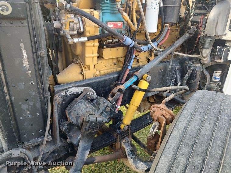 image for item LK9095 1994 Peterbilt 379  semi truck