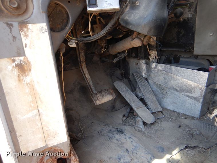 image for item LP9373 1999 Mack 600 DM Maxidyne  roll-off container truck