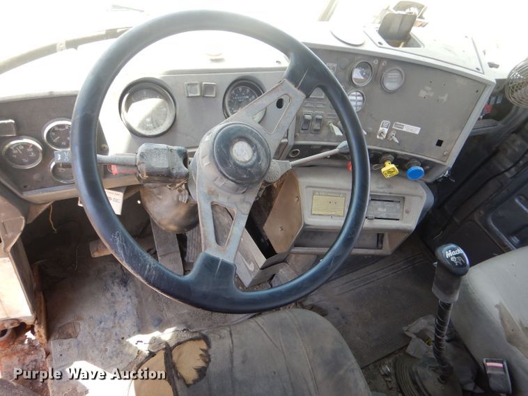 image for item LP9373 1999 Mack 600 DM Maxidyne  roll-off container truck