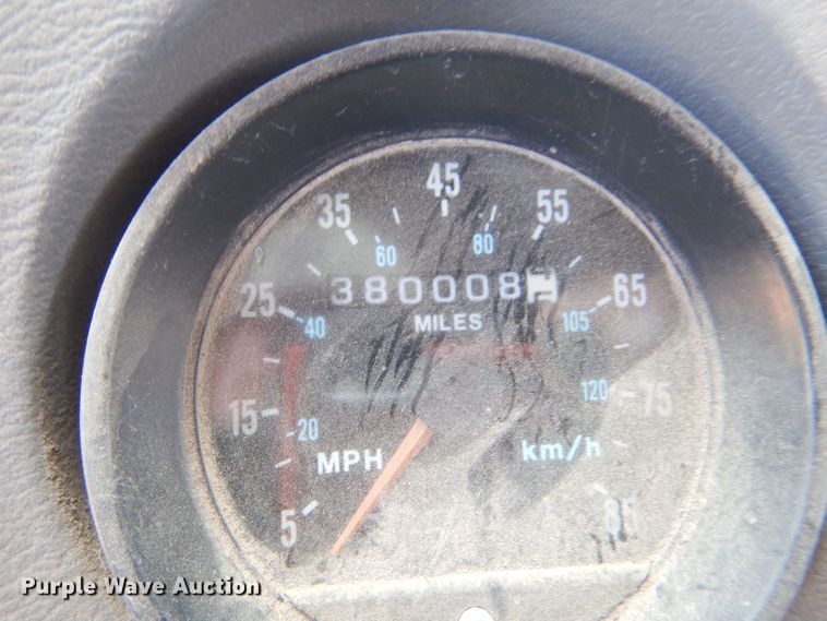 image for item LP9373 1999 Mack 600 DM Maxidyne  roll-off container truck