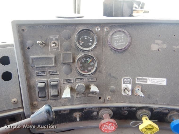 image for item LP9373 1999 Mack 600 DM Maxidyne  roll-off container truck