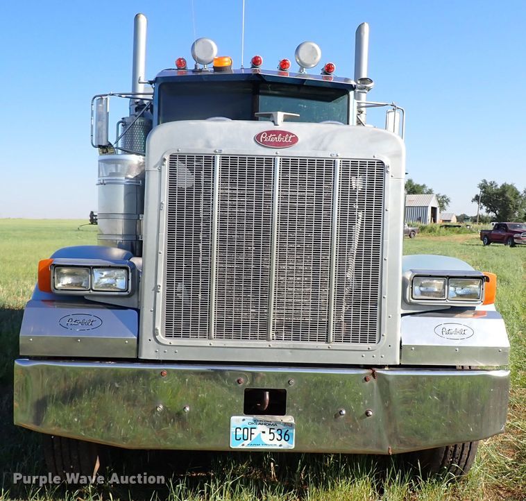 image for item LU9272 1987 Peterbilt 379  semi truck